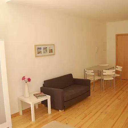 Entreparedes Apartmán 3*